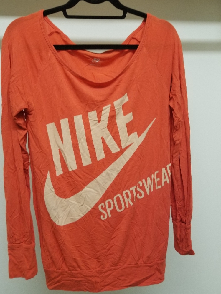 NIKE off the shoulder top